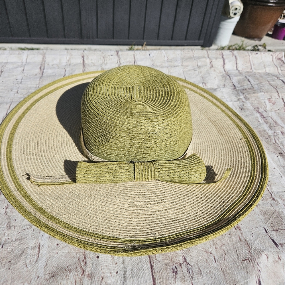 Karen KEITH Green STRAW wide Rim Straw Hat Medium Boho